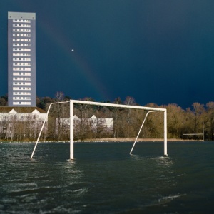 GALLUS - WE DON'T LIKE THE PEOPLE WE'VE BECOME