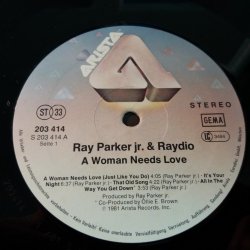Ray Parker Jr. And Raydio ‎– албум A Woman Needs Love - Img 3