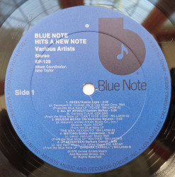 Various ‎– албум Blue Note Hits A New Note - Img 3