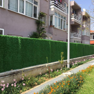 Paravan imitatie gard viu artificial, dimensiune 1m x 10m