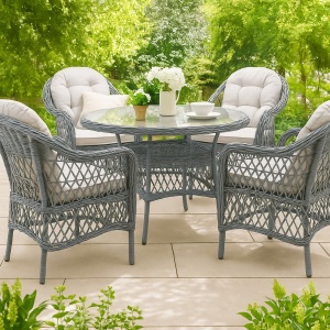Set mobilier de gradina - terasa, cu 4 fotolii cu perne si masa cu geam, gri