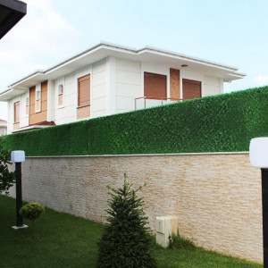 Paravan imitatie gard viu artificial, dimensiune 1.7m x 10m