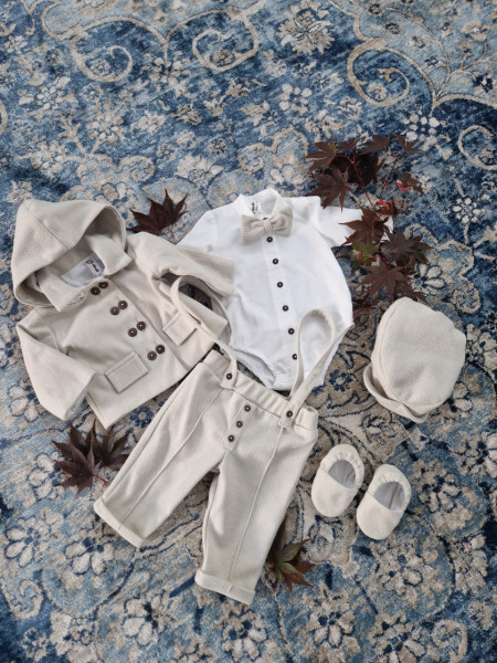 Costum gros crem, compus din pantalon, cămașă, bretele și papion (0 luni - 6 ani)