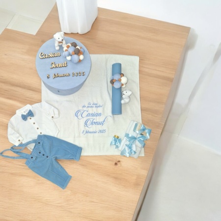 Trusou de botez „Vis cu Baloane” – Eleganță și rafinament pentru un botez de poveste! 🎈💙