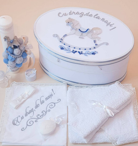 Trusou pentru botez cu cutie si lunamare tema calut