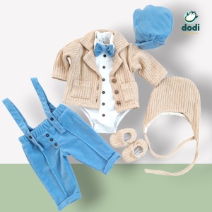 Costum bleo și sacou tricotat