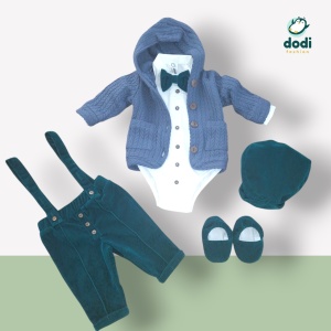 Costum de botez „Gentleman Chic” – Eleganță și rafinament pentru micii domni!