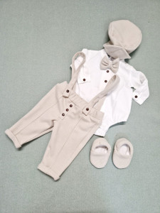 Costum crem 