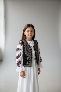Vesta traditionala brodata cu rosu - Img 2