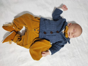 Costum botez galben catifea și sacou tricotat