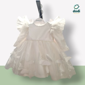 Rochie de botez cu zeci de fluturași aplicați - Img 13