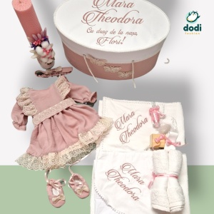 Trusou de botez roz