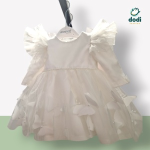 Rochie de botez cu zeci de fluturași aplicați - Img 14