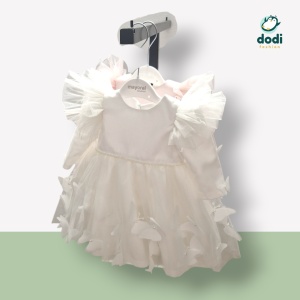 Rochie de botez cu zeci de fluturași aplicați - Img 15