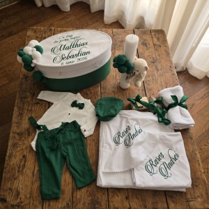 Trusou Băiețel Botez verde,galben si albastru regal – Tematică Baloane de vara