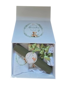 Trusou botez personalizat cu nume – prosop, pânză mir, lumânare ceară naturală, cutie perişor și sticluță mir si cutie carton - Img 4