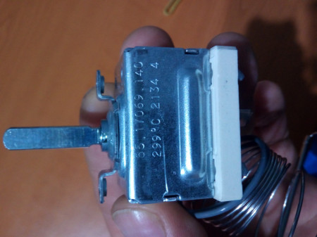 termostat cuptor 55.17069.140 Amica