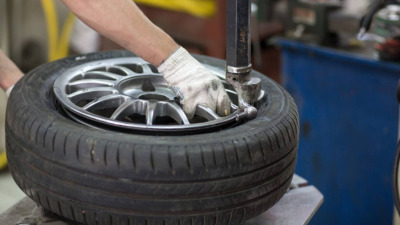 Ce tip de aparat dejantat anvelope să alegi dacă lucrezi și cu jante SUV sau 4x4?