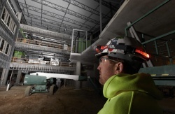 Lanternă frontală HI-VIS reîncărcabilă USB MILWAUKEE L4 HL-VIS-301 - Img 6