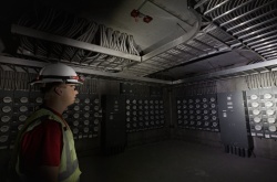 Lanternă frontală reîncărcabilă USB MILWAUKEE, 600 lumeni L4 HL2-301 - Img 10