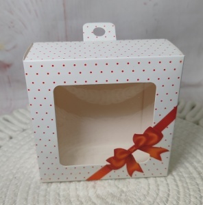 Cutie martisor mare - funda rosie