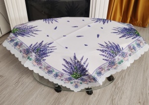 Fata de masa primavara - model lavanda cu floricele
