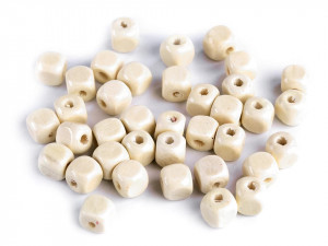 Margele cubice din lemn-Punga 20 gr( aprox 92 )
