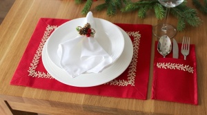 Bandă decorativă cu frunze din satin, lățime 24 mm - Img 3