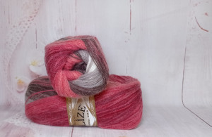 Angora Gold Batik 1984