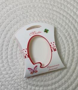 Cartonase tip cutiuta - model traditional cu fluturas