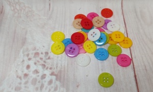 Nasturi plastic colorati- set ~30 buc