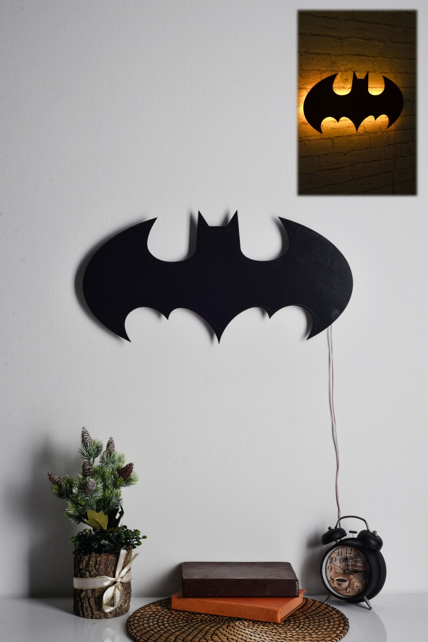 Decoratiune metalica de perete cu LED Batman Galben 50x25 cm