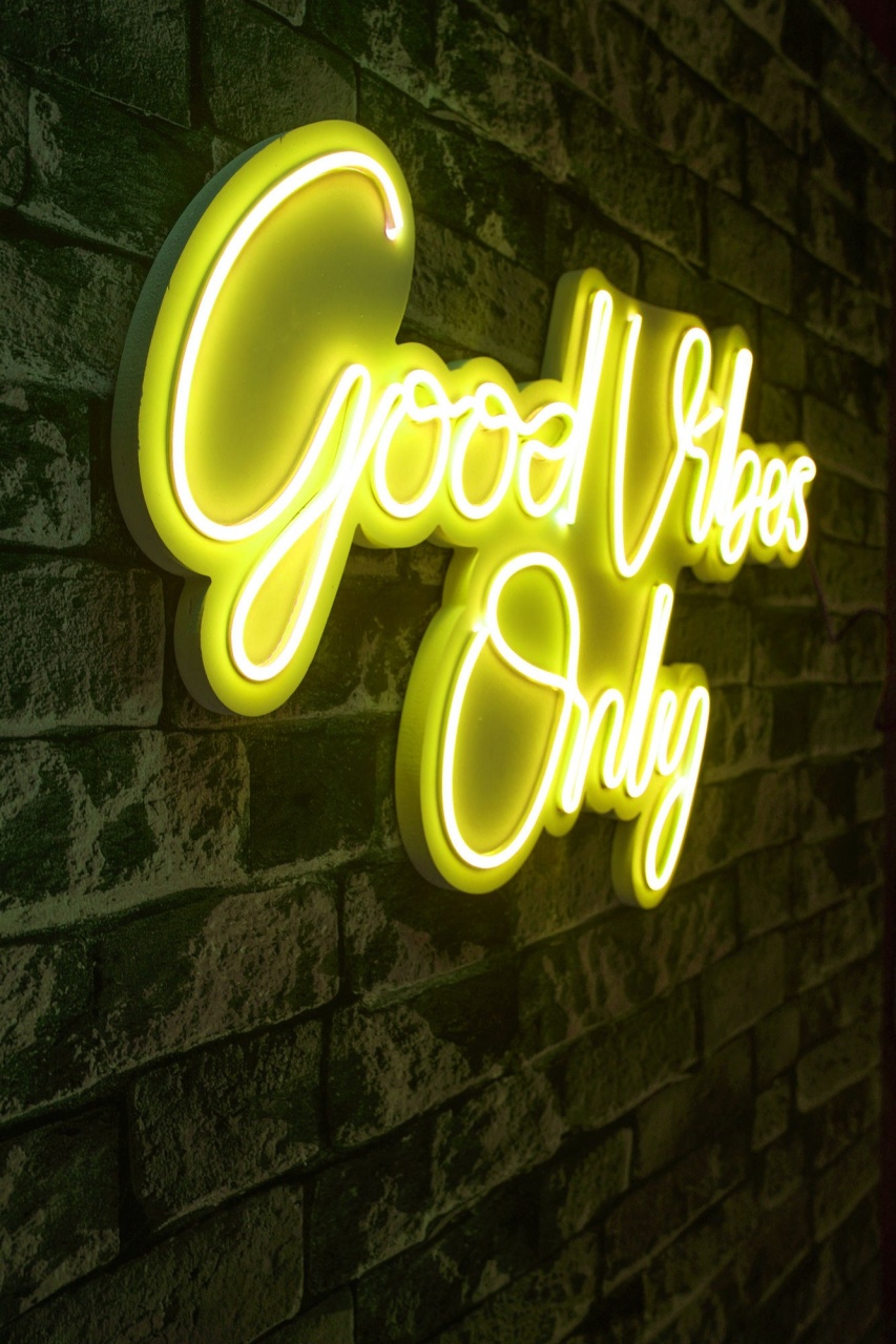 Decoratiune luminoasa LED de perete Good Vibes Only 2 Galben 37x62x2 cm - 1 | YEO