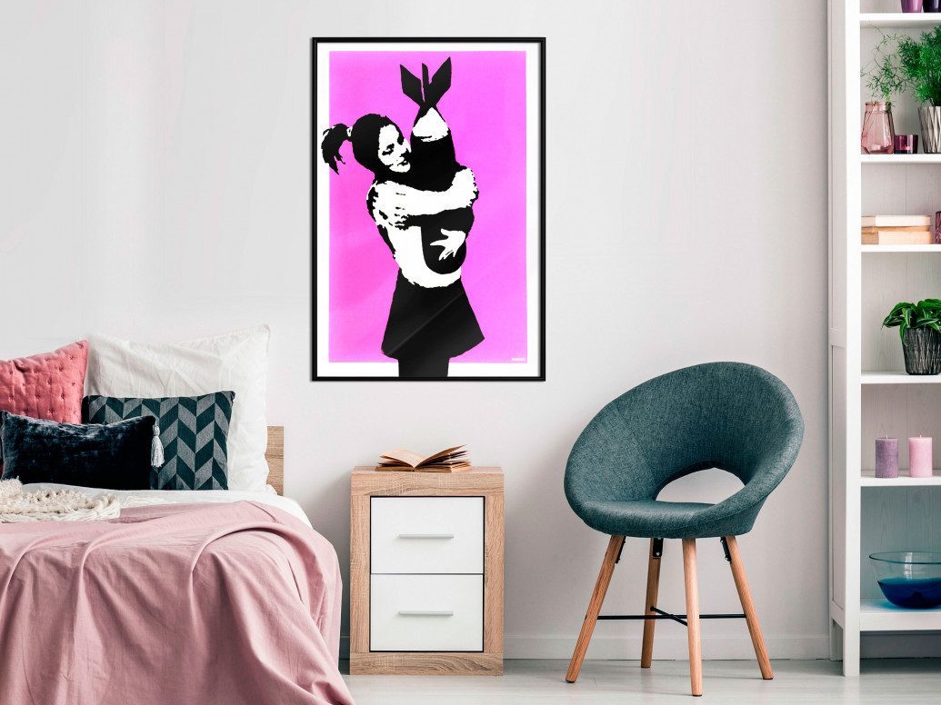 Poster - Banksy: Bomb Hugger, cu Ramă neagră, 30x45 cm - 1 | YEO