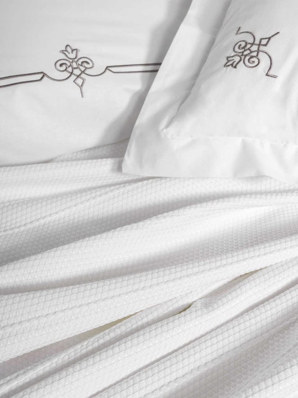 Set Lenjerie si Cuvertura Pique Guher (Bumbac 100%) - 2 | YEO