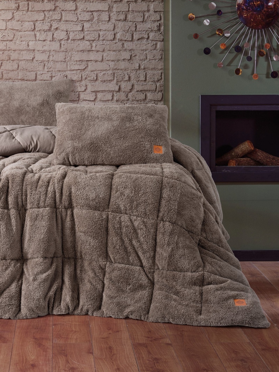 Set Pilota 2 Persoane si 2 fete de perna Yorgan Bej 195x215 cm (Microfibra)