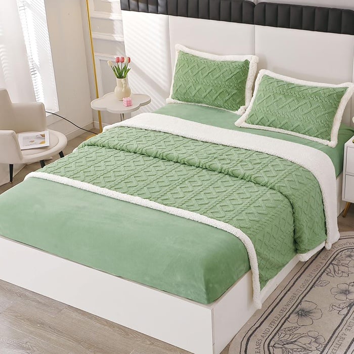 Lenjerie cu elastic 180x200 Comfy V2 Verde dechis (Cocolino)