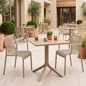 Set mobilier dining 3 piese Zoi Groovy, Cappuccino, 80x80x74 cm