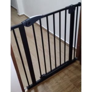Poarta de siguranta cu grilaj pentru copii sau caini Baby Negru 80x74x5 cm - Img 2