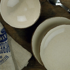 Set farfurii servire, 18 bucati Aqueduct Drops Maro 25x25x3 cm - Img 5