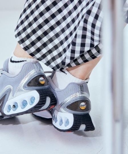 Nike Air Max DN Metallic Grey - Img 6