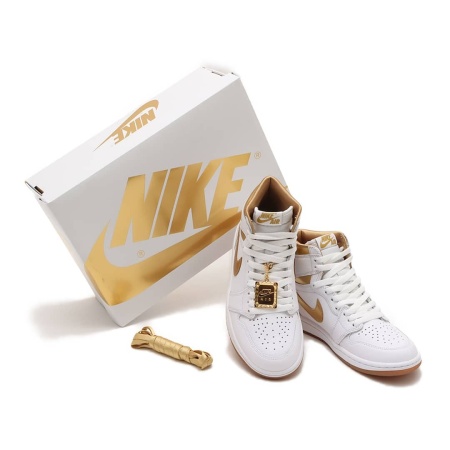Air Jordan 1 Retro High OG “Metallic Gold” - Img 5