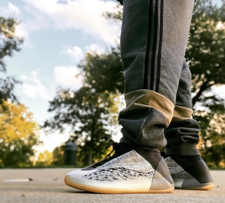 Adidas Yeezy QNTM Sea Teal - Img 3