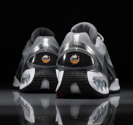 Nike Air Max DN Metallic Grey - Img 5