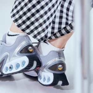 Nike Air Max DN Metallic Grey - Img 6