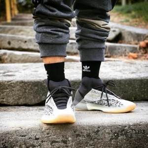 Adidas Yeezy QNTM Sea Teal - Img 2