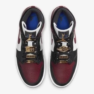 Air Jordan 1 Mid SE Dark Beetroot - Img 3