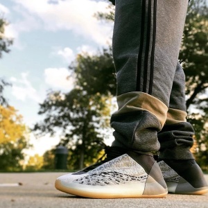 Adidas Yeezy QNTM Sea Teal - Img 3