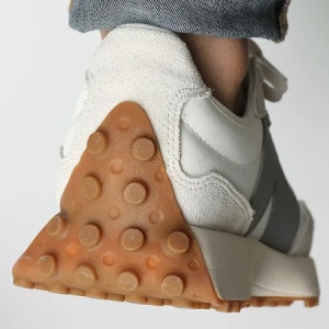 New Balance 327 Moonbeam - Img 3