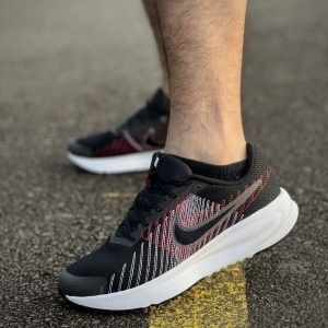 Nike Run Defy Road